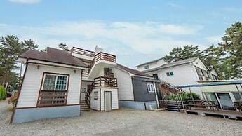 Taean Mongsanporangbadarang Shim Pension