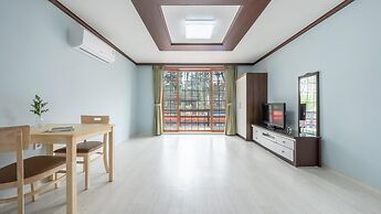 Taean Mongsanporangbadarang Shim Pension