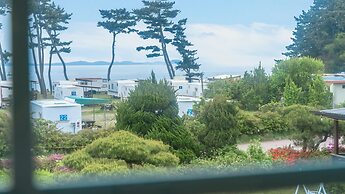 Taean Mongsanporangbadarang Shim Pension