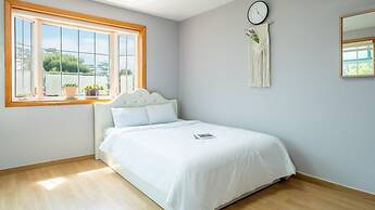 Taean Mongsanporangbadarang Shim Pension