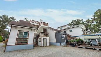 Taean Mongsanporangbadarang Shim Pension