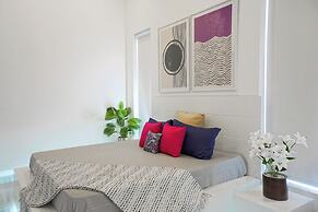 LaRiSa X Mountains & Martini Villa