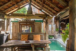 TwoSpaces Living at Bunga Desa Jimbaran