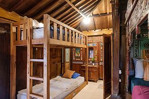 TwoSpaces Living at Bunga Desa Jimbaran