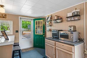 South Arm Retreats Standard Room 4