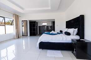 The Crescent Victoria Falls