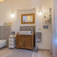 Green Garden House in Lierna