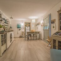 Green Garden House in Lierna