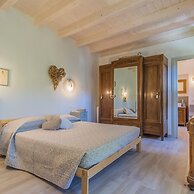 Green Garden House in Lierna