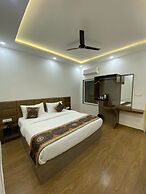 HOTEL GULMOHAR PLAZA BY AUROVILLE ENT