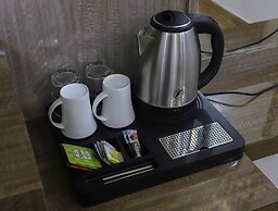 HOTEL GULMOHAR PLAZA BY AUROVILLE ENT