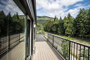 L'Austin Rêve by Revelstoke Vacations