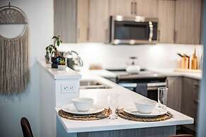 L'Austin Rêve by Revelstoke Vacations