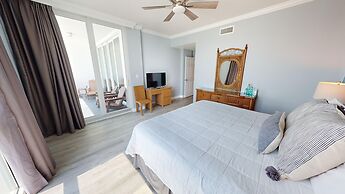 Shoreline Towers 1123 2 Bedroom Condo by RedAwning