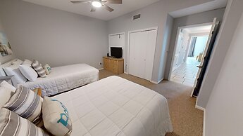 Shoreline Towers 1123 2 Bedroom Condo by RedAwning