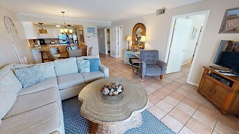 Beach House 201c 2 Bedroom Condo by RedAwning