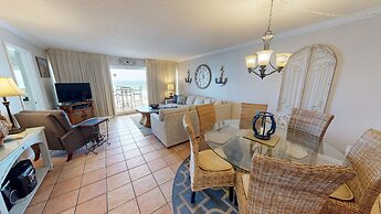 Beach House 201c 2 Bedroom Condo by RedAwning