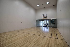 Walk to Hollywood Beach: Upscale 16th-floor Condo