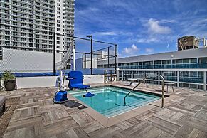 Walk to Hollywood Beach: Upscale 16th-floor Condo