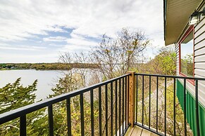 Deck w/ Lake Barkley Views: Spacious Family Home!