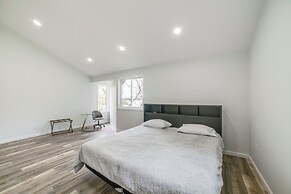 Deck w/ Lake Barkley Views: Spacious Family Home!