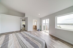 Deck w/ Lake Barkley Views: Spacious Family Home!