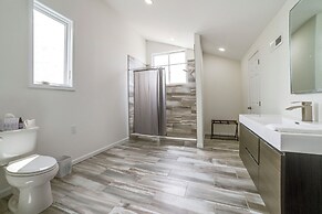 Deck w/ Lake Barkley Views: Spacious Family Home!