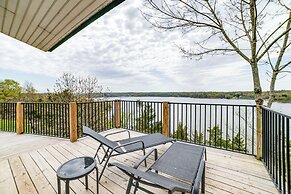 Deck w/ Lake Barkley Views: Spacious Family Home!