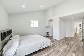 Deck w/ Lake Barkley Views: Spacious Family Home!