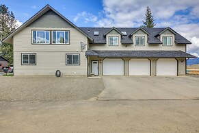 Beachfront Sagle Retreat w/ Boat Dock & Lift