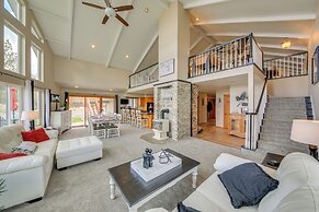 Beachfront Sagle Retreat w/ Boat Dock & Lift