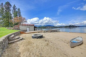 Beachfront Sagle Retreat w/ Boat Dock & Lift