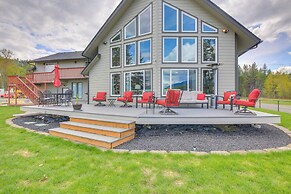 Beachfront Sagle Retreat w/ Boat Dock & Lift