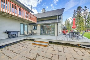 Beachfront Sagle Retreat w/ Boat Dock & Lift