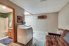 Fire Pit + Community Perks: Murphy Family Cabin!