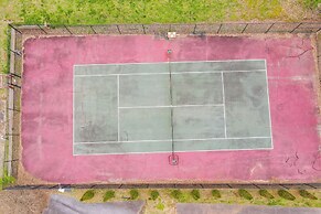 Charming Murphy Cabin w/ Fire Pits & Resort Perks!