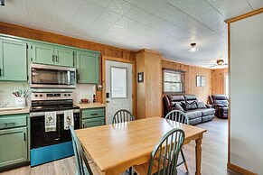 Fire Pit + Community Perks: Murphy Family Cabin!