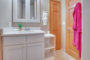 Mcgregor Condo w/ Brewery On-site: Steps to River!