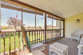 Prairie du Chien Home w/ Yard: 3 Mi to River!