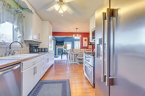 Prairie du Chien Home w/ Yard: 3 Mi to River!
