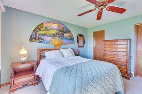 Prairie du Chien Home w/ Yard: 3 Mi to River!