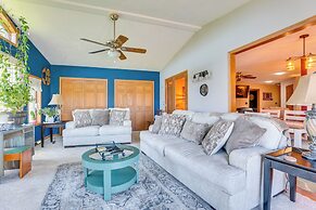 Prairie du Chien Home w/ Yard: 3 Mi to River!