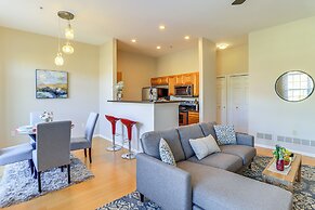 Michigan Townhome w/ Smart TV: 25 Mi to Detroit!
