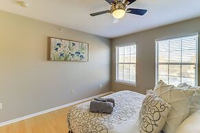 Michigan Townhome w/ Smart TV: 25 Mi to Detroit!