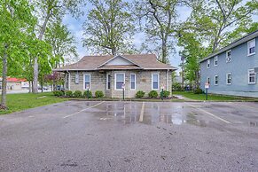 Pet-friendly Pacific Cottage Near Purina Farms!