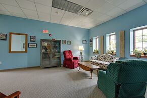 Pet-friendly New Kensington Apt w/ Shared Perks