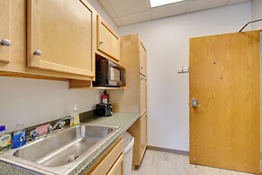 Pet-friendly New Kensington Apt w/ Shared Perks