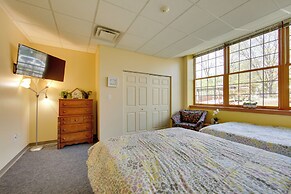 New Kensington Apt Near Parks: Pets Welcome!