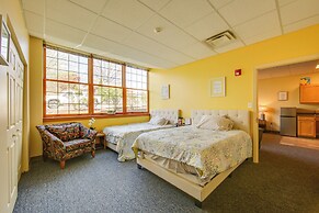 New Kensington Apt Near Parks: Pets Welcome!