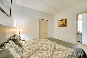 20 Mi to Dtwn Pittsburgh: Pet-friendly Apartment